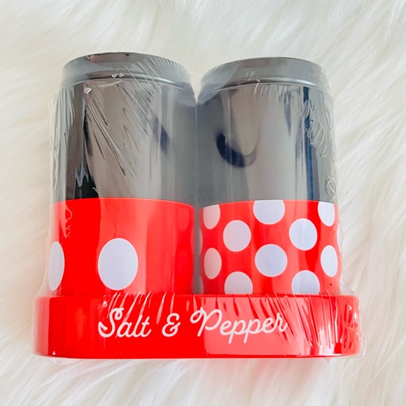Mickey and Minnie Salt and Pepper Shaker - Picture 3 of 3